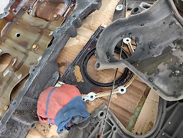 Двигатели, моторы и ГБЦ: Двигатель внутреннего сгорания(6v цилиндровый, бензиновый) — 10