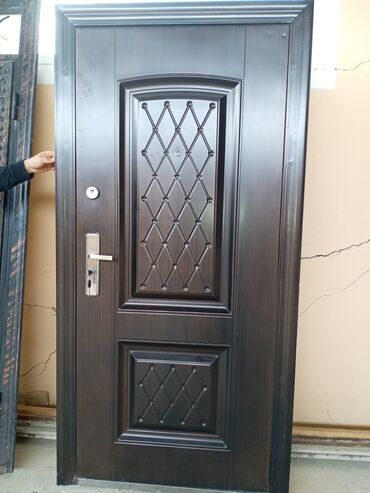 hamam qapisi: Ölçüsü (96:205) 5ədəd açar Dəmir giriş qapısı – tünd qəhvəyi rəng