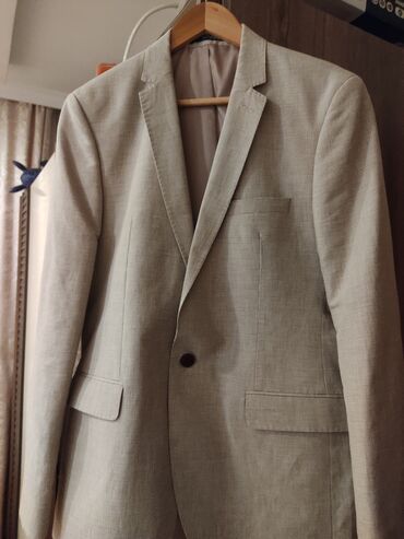 лето в пионерском галстуке: Пиджак от фирмы SUVARI. Производство Турция. Размер 52, цвет бежевый