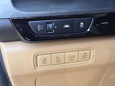 Kia: Kia Carnival: 2022 г., Минивэн — 20