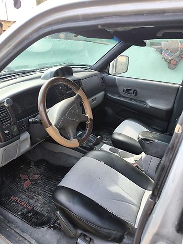 gunes paneli isiqlar: Mitsubishi Pajero/Montero (5 qapılı SUV) – Qabaq potbires qoyulmali — 4