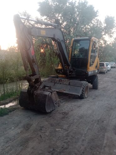мотоблок мтз купить: Экскаватор Вова 
55 2004 баасы 22000$ срочно продаю
