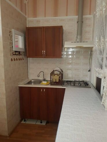 Uzunmüddətli kirayə mənzillər: 28 may metrosunun yaxınlığında 28 mola yaxın 4 mertebeli binanın 3-cü — 8