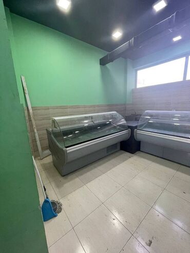 Digər kommersiya daşınmaz əmlakı: Yeni Günəşlidə V massivində yerləşən ümumi sahəsi 160 kv,m olan,obyekt — 10