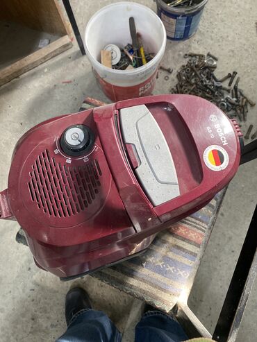 пылесос мини: Чаң соргуч, Bosch, Стандарттык, Кургак, Контейнер, Циклондук чыпка