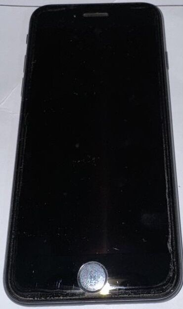 Apple iPhone: IPhone SE 2020, Б/у, 64 ГБ, Black Titanium, Кабель, Чехол, 84 %