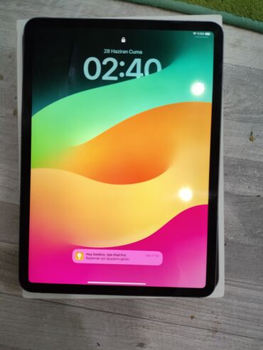 iphone x ekranı: Salam İpad 11 Pro 2020 M1 chip pubg 120 fps zaretka super saxlayir