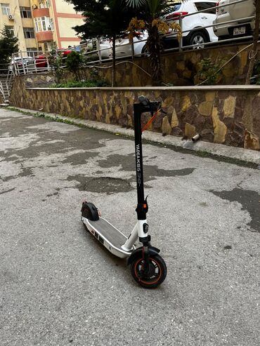 mopedlər elekdirikli: İşlənmiş Elektrik samokat 10", 501 - 750 Vt, 26 - 35 km/s, Ünvandan götürmə