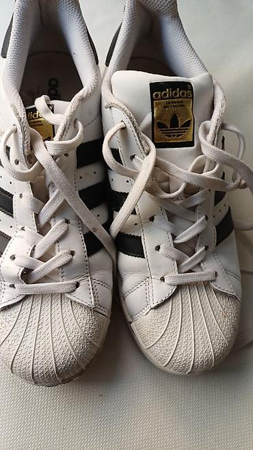 кроксы взрослые: Мужские кроссовки, 38.5, Adidas Originals, Б/у, цвет - Белый, Платная доставка — 1