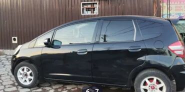 машины 2023: Honda Fit: 2005 г., 1.3 л, Автоматические, Газ, Хэтчбэк