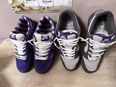 прод кроссовки: Продаю кроссовки:
серые-43 размер
фиолетовые-42 размер