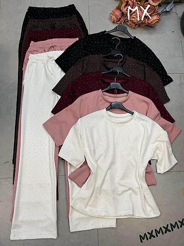 tigraste helanke: 07. Komplet trenerka sa cirkonima
S M L XL
3.100 dinara H — 7