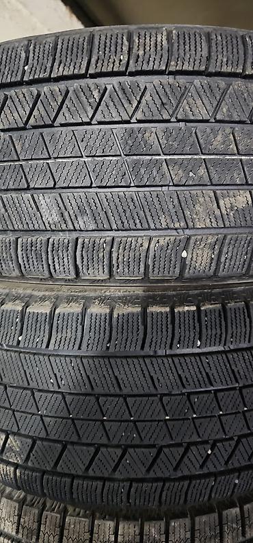 205 70 17: Шины 225 / 55 / R 17, Зима, Б/у, Комплект, Легковые, Япония, Bridgestone — 2