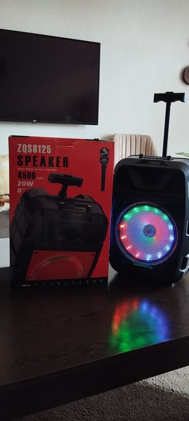 bluetooth mikrafon: Karaoke əla vəziyyətdədi. 2-3 dəfə istifadə olunub. Səsi qəşəng çıxır