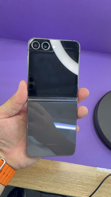 Samsung: Samsung Galaxy Z Flip 5, Б/у, 256 ГБ — 1