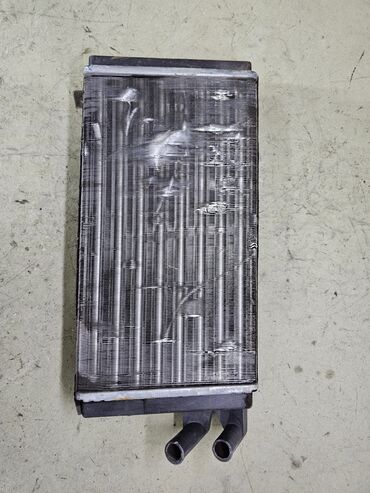 Радиаторы: Радиатор печки Audi 100 C3 / 100 C4, 1991г.в. Б/у, из Германии — 3