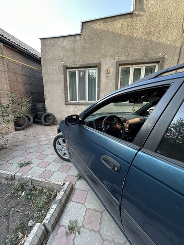 Toyota: Toyota Avensis: 1998 г., 1.6 л, Механика, Бензин, Универсал