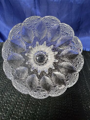 Činije: Bombonijera nova kristal,led kristal nemacka 80te na lalafo.rs — 10 Činije: Bombonijera nova kristal,led kristal nemacka 80te — 10