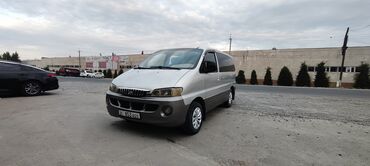 жели манжаро: Минивэн Hyundai Starex серебристого цвета, мотор коропка жакшы абалда