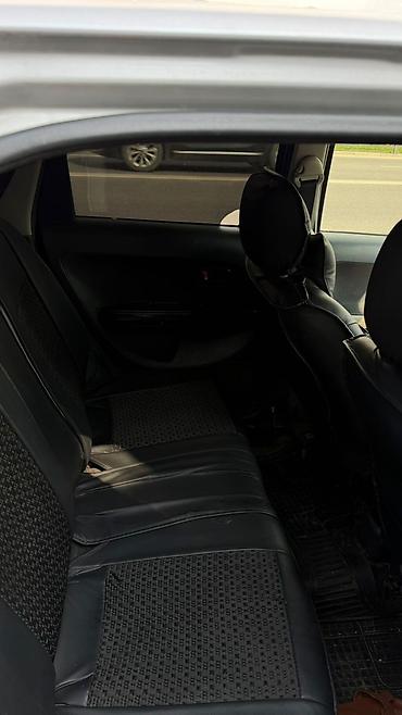 ковролин тойота ист: Toyota Ist: 2003 г., 1.5 л, Автомат, Газ, Хэтчбэк — 6