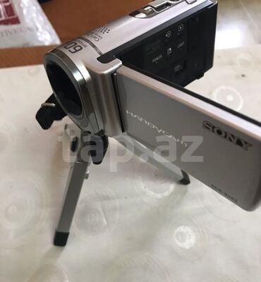 Avtoelektronika: Sony Handycam DCR-SX63 videokamera Xüsusiyyətlər: - 60x optik zoom –