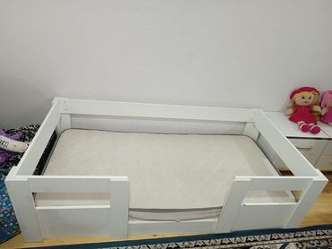 Təknəfərlik uşaq çarpayıları: Oğlan və qız üçün, İşlənmiş, Çarpayı, Bazasız, Matras ilə, Siyirməsiz