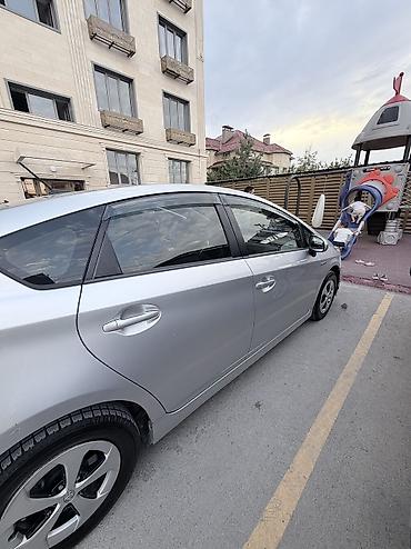 gen 2: Toyota Prius: 2013 г., Автомат, Гибрид, Хэтчбэк — 3