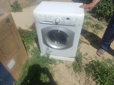 срочно продам стиральная машина: Стиральная машина Hotpoint Ariston, Б/у, До 5 кг