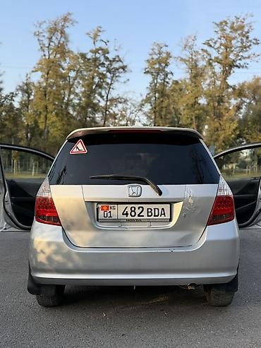 авто в киргизии цены: Honda Fit: 2003 г., 1.3 л, Автомат, Бензин, Хэтчбэк — 2