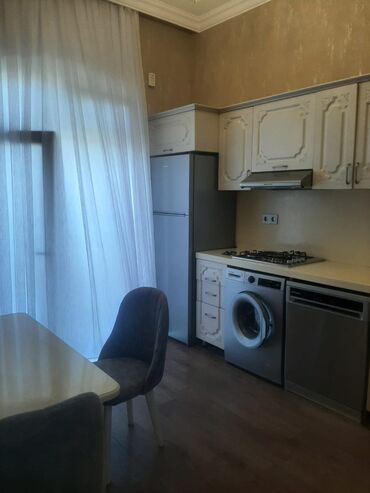 Uzunmüddətli kirayə mənzillər: Dəniz mənzərəli mənzil – tam mebelli və texnikalı - Geniş vitrajlı — 2