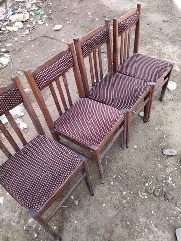 Yataq otağı dəstləri: Oturacaq stullar satılır 10 manat xirdalan. NAZA🧚