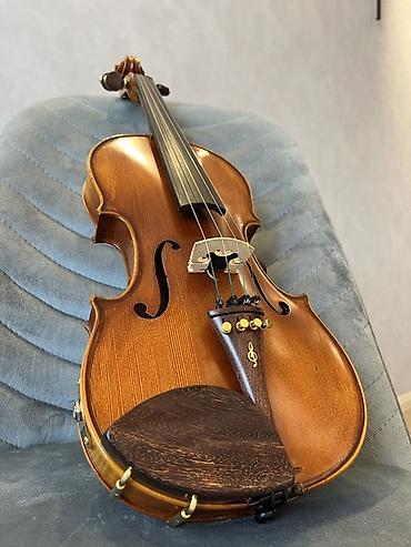 Skripkalar: Yamaha YEV-104 Xereyi Güclendiricisi içine yığılmış Ela seslenmesi — 5