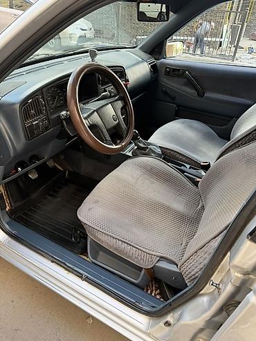 Volkswagen: Volkswagen Passat: 1989 г., 1.8 л, Механика, Бензин, Седан — 7