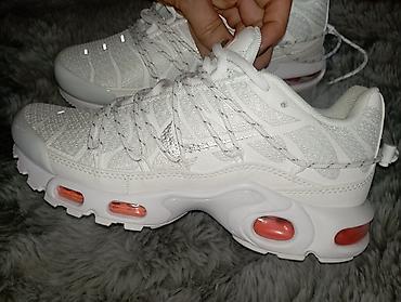 nike stikle: Nike TN
novo,40 broj — 2