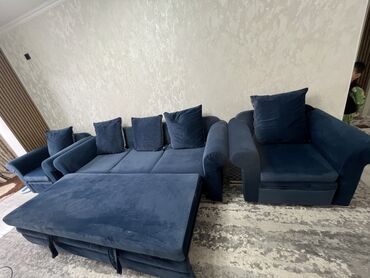 кожаный диван бу: Цвет - Синий, Б/у