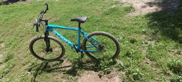 velosioed 26: Yeni Şəhər velosipedi Adidas, 26", sürətlərin sayı: 27, Pulsuz çatdırılma