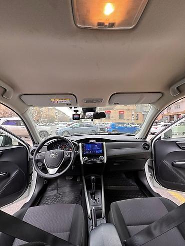 orta panel: Toyota Corolla: 1.5 l | 2019 il Sedan — 10