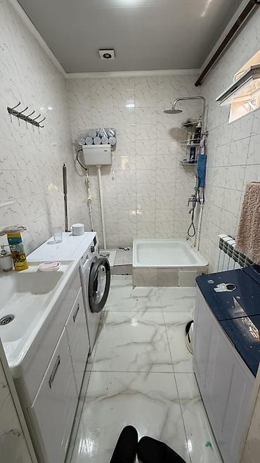 в туалет: 🏡 Участок – 4 сотых 🏠 Үйдүн өлчөмү – 11 × 11 м 🛏️ 5 бөлмөлүү 🧱 Үй ылай — 6