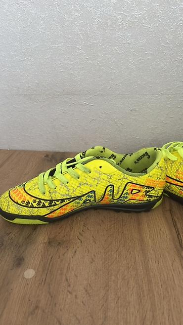 Butslar: Uşaq futbol butsası – turf/mini-futbol üçün - Rəng: neon sarı, qara — 4