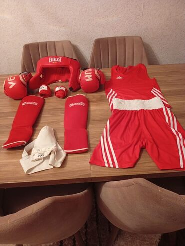 mma əlcəyi: 8, 9yash oglanlar ucun boks geyimi satilir, cox az istifade olunub