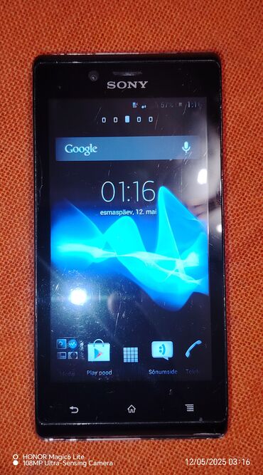 scholl turpija za pete: Sony Xperia L, bоја - Crna, Sa tastaturom
