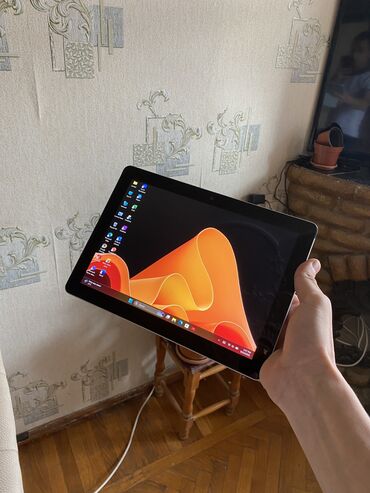 pendir qizardan: Intel Pentium, 4 GB, 11.6 "