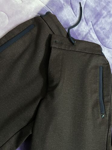 Dəstlər: Kostyum yenidir, 1 dəfə geyinilib. 10-11 yaşlı uşaqlar üçündür. 255 — 10