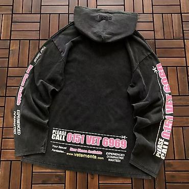 Kişi geyimləri: Vetements “Dominatrix Hotline” kapüşonlu sweatshirt - Rəng: qara — 1