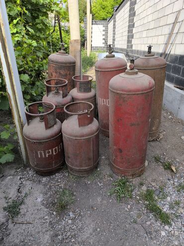 Газовые баллоны: Продаю газболон 8 шт