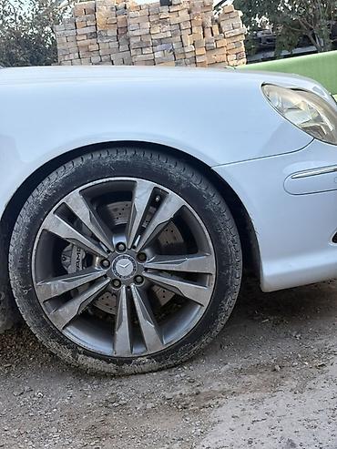 Колеса в сборе: Б/у Колесо AMG 255 / 40 / R 19, 5 Болтов — 1