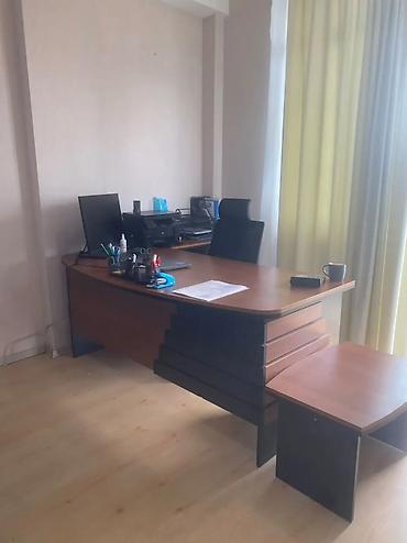 dolap satisi: Ofis mebeli dəsti Tərkibi: - Geniş iş masasI: L formalı kompozisiya — 2