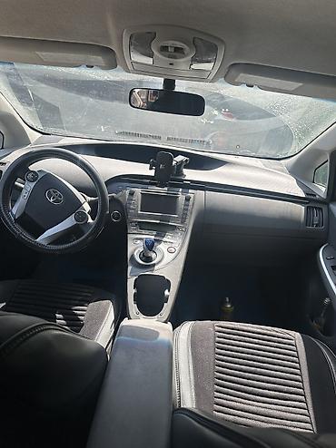 byd e6: Toyota Prius: 2011 г., 1.8 л, Автомат, Гибрид, Хэтчбэк — 4