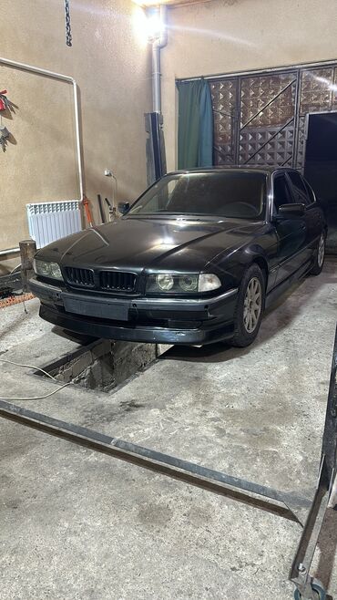 bmw е 38: BAW : 1997 г., 3.5 л, Автомат, Газ, Седан