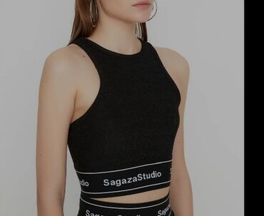 Другая женская одежда: Trendyol crop geyinilmeyib s razmer 7 azn satılır.üstü az zerli